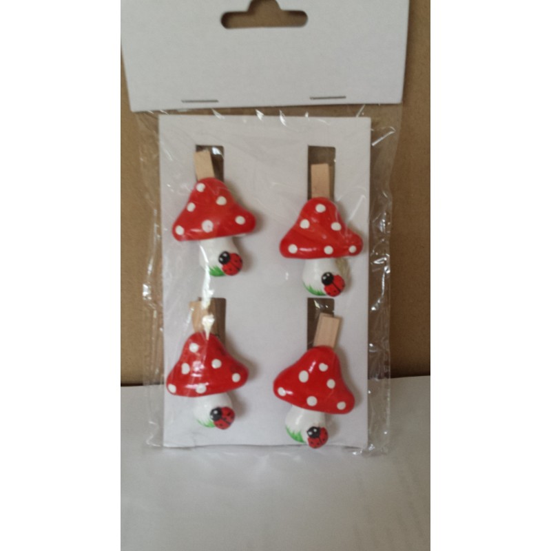 4 Pincettes champignon rouge et blanc avec coccinelle, 4.5 cm  4 Pincettes champignon rouge et blanc avec coccinelle, 4.5 cm