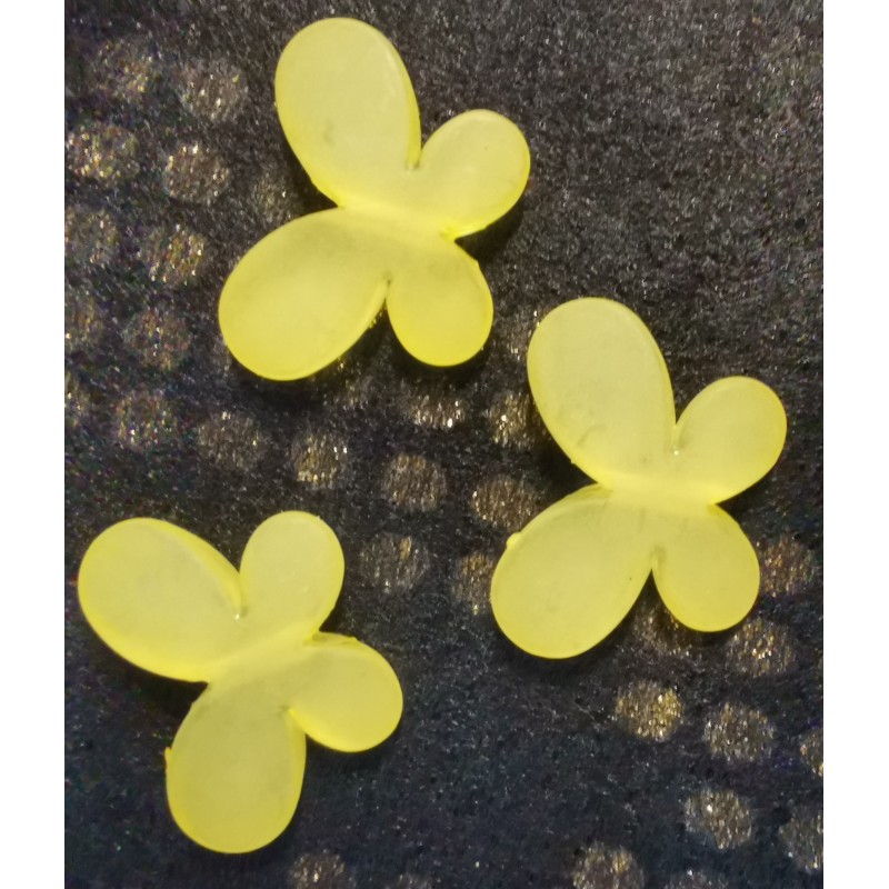 12 papillons satinées, 2cm, jaune 12 papillons satinées, 2cm, jaune