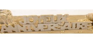 Tischdekoration "Joyeux Anniversaire" aus Holz, 3D, 2 Elemente 20 cm x 4 cm x 0,4 cm